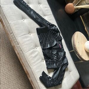 AZALEA WANG Designer Faux Leather Mesh Zig Zag Clasp Blazer Size 1X